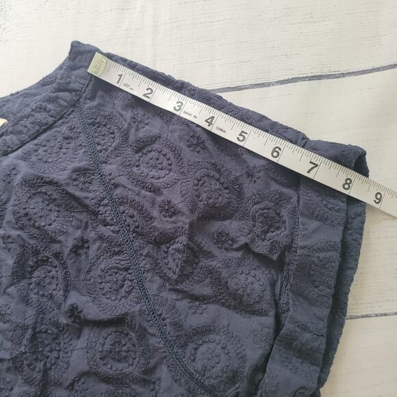 Jack Wills Size 10 Circle Embroidered Navy Short Sleeve Crop Top Keyhole Back - Picture 6 of 9